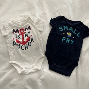 2-pack baby GAP short sleeve onesies 6-12M
